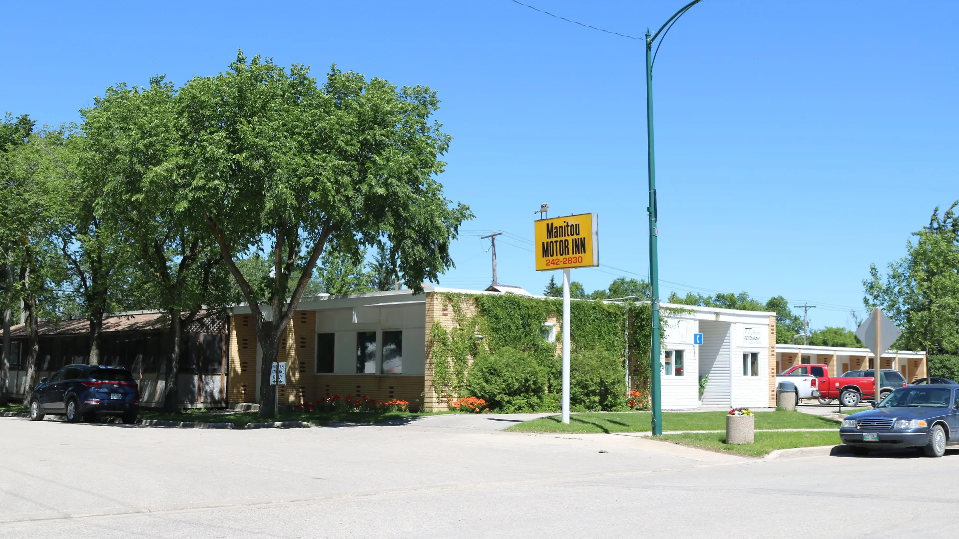 Staying in Manitoba: 4 Family Hotels Compared