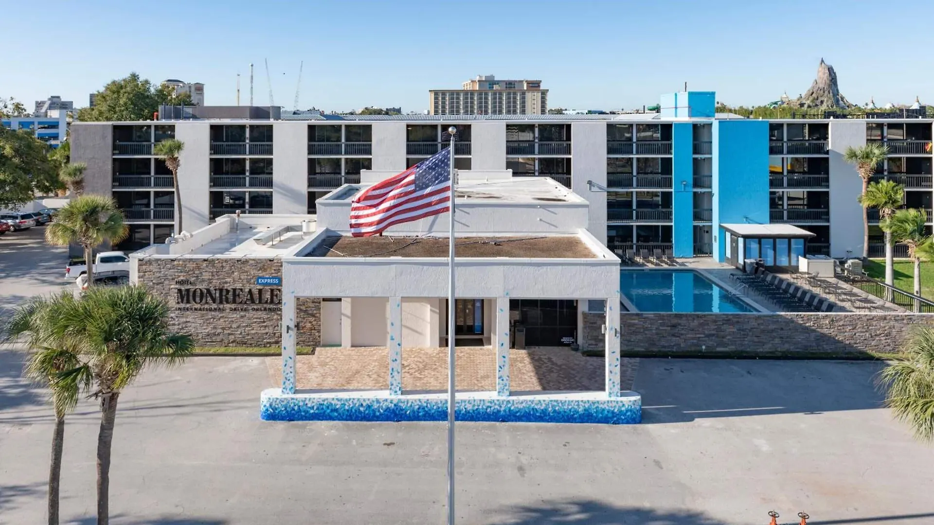 Where to Stay Near Dr. P. Phillips Community Park: 9 Budget Hotels