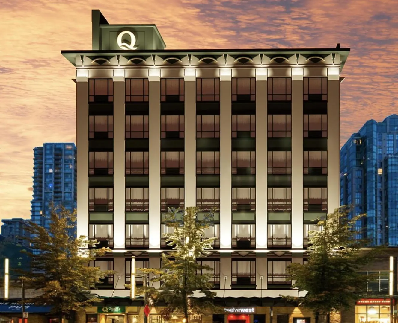 5 Top-Rated Golf Hotels in Downtown Vancouver