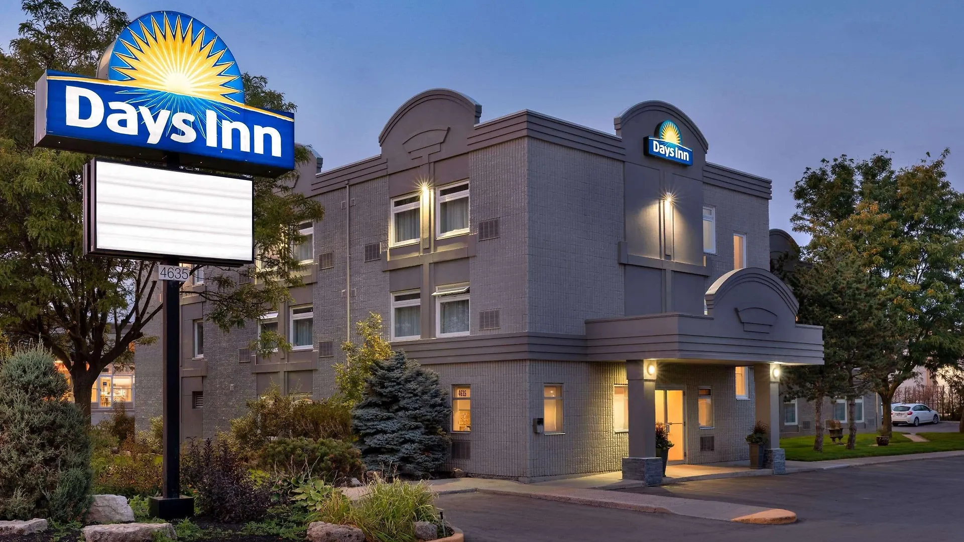 Staying In Northeast Mississauga: 4 Budget Hotels Compared