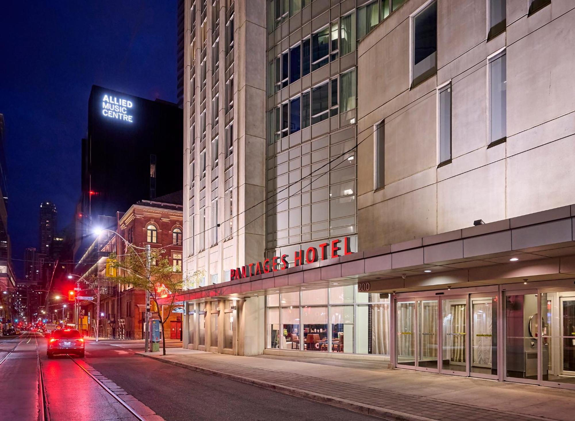 Where to Stay in Downtown Toronto: 15 Best 4-Star Hotels