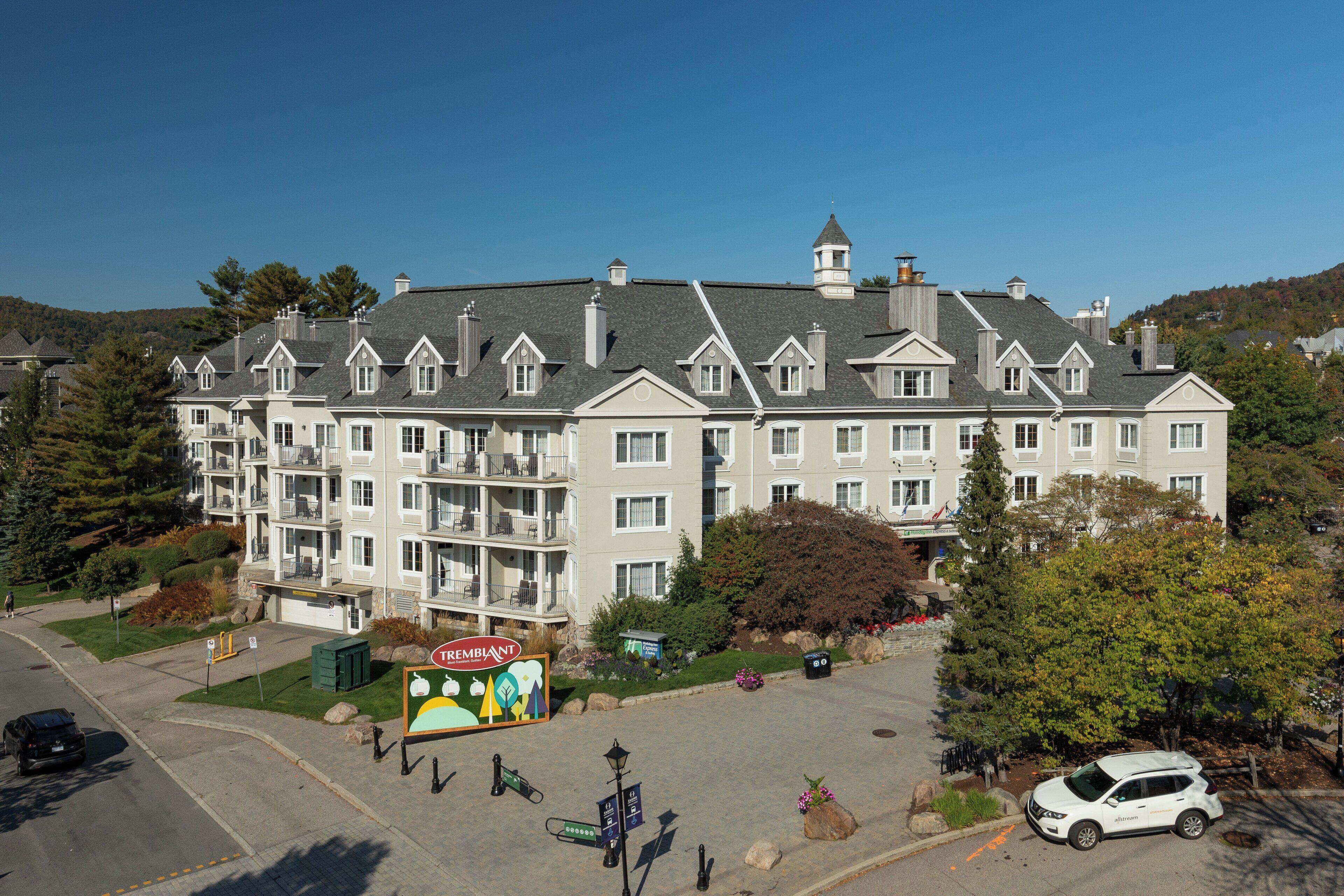 7 Family Hotels Near Gray Rocks Ski Resort Worth Booking