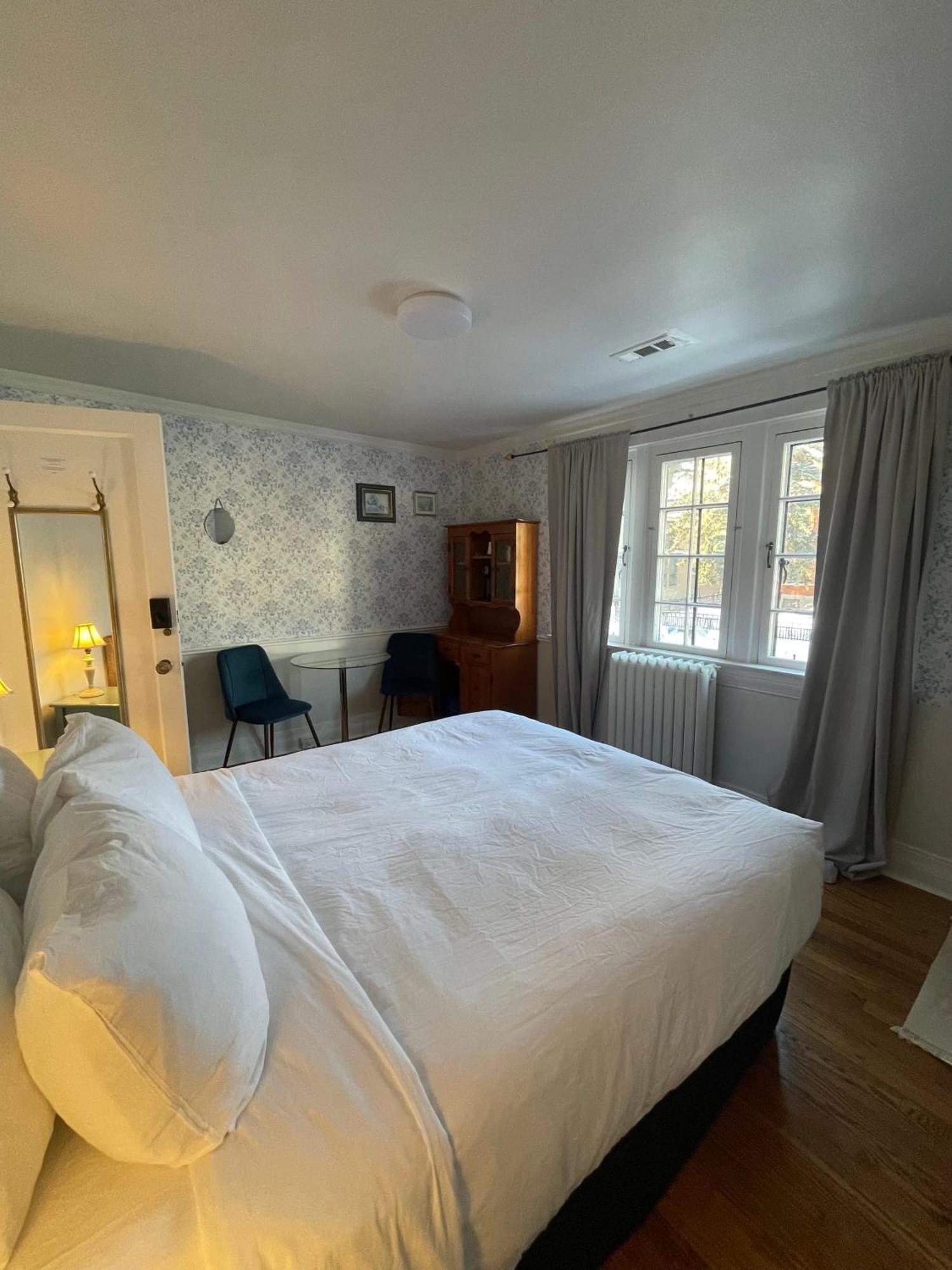 4 Solid 3-Star Hotels Near Brewer Park for Ottawa Stays